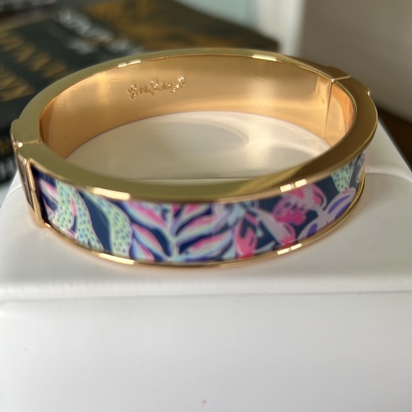 Lily Pulitzer Bangle Bracelet. - Picture 4 of 4